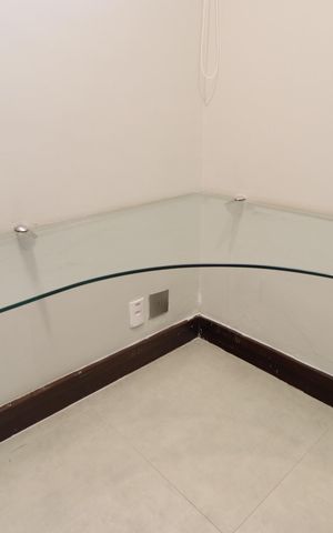 Casa de condomínio para alugar com 250m², 4 quartos e 4 vagasEscritório