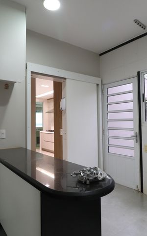Casa de condomínio para alugar com 250m², 4 quartos e 4 vagasÁrea de Serviço