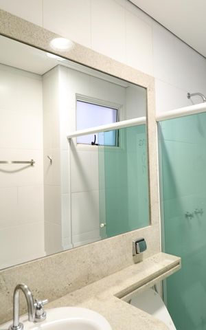 Casa de condomínio para alugar com 250m², 4 quartos e 4 vagasBanheiro do Quarto 1