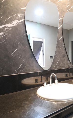 Casa de condomínio para alugar com 250m², 4 quartos e 4 vagasBanheiro do Quarto 4