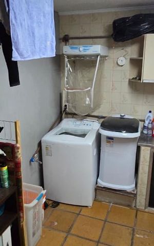 Casa à venda com 160m², 3 quartos e 3 vagas Casa à venda com 160m², 3 quartos e 3 vagasÁrea de serviço