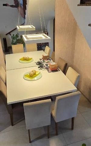 Casa à venda com 160m², 3 quartos e 3 vagas Casa à venda com 160m², 3 quartos e 3 vagasSala de jantar