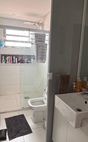 Casa à venda com 160m², 3 quartos e 3 vagas Casa à venda com 160m², 3 quartos e 3 vagasBanheiro