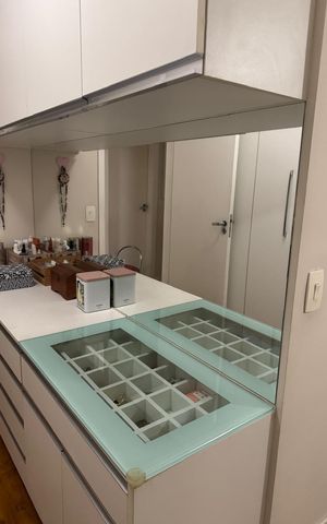 Apartamento à venda com 104m², 3 quartos e 2 vagas Apartamento à venda com 104m², 3 quartos e 2 vagasCloset