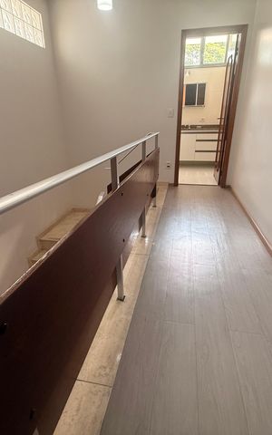Casa de condomínio à venda com 234m², 3 quartos e 1 vaga Casa de condomínio à venda com 234m², 3 quartos e 1 vagaCorredor