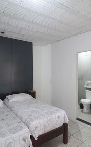 Casa à venda com 245m², 4 quartos e 8 vagasSuite 2