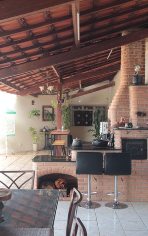 Casa à venda com 245m², 4 quartos e 8 vagasÁrea Gourmet