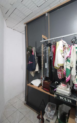 Casa à venda com 245m², 4 quartos e 8 vagasCloset da Suite 2