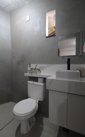 Casa à venda com 245m², 4 quartos e 8 vagasBanheiro da Suite 2