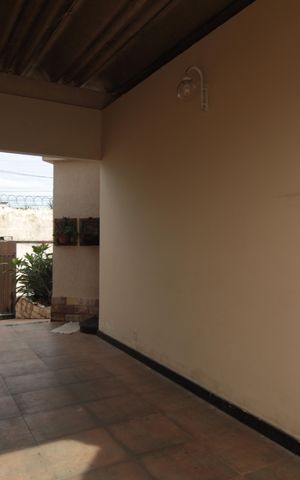 Casa à venda com 245m², 4 quartos e 8 vagasGaragem