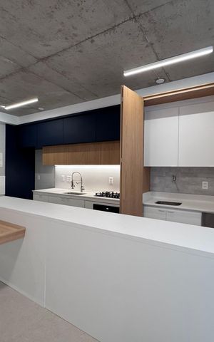 Apartamento à venda com 81m², 2 quartos e 1 vaga Apartamento à venda com 81m², 2 quartos e 1 vagaCozinha e Área de Serviço