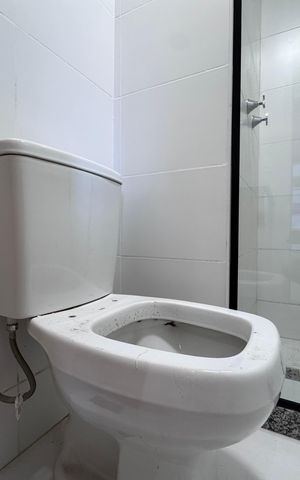 Apartamento à venda com 81m², 2 quartos e 1 vaga Apartamento à venda com 81m², 2 quartos e 1 vagaBanheiro Social