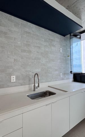 Apartamento à venda com 81m², 2 quartos e 1 vaga Apartamento à venda com 81m², 2 quartos e 1 vagaCozinha e Área de Serviço