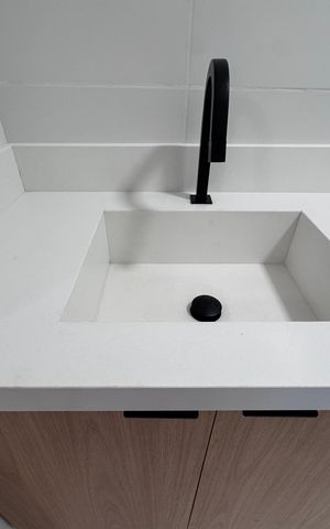 Apartamento à venda com 81m², 2 quartos e 1 vaga Apartamento à venda com 81m², 2 quartos e 1 vagaBanheiro Social