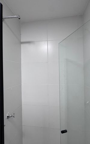 Apartamento à venda com 81m², 2 quartos e 1 vaga Apartamento à venda com 81m², 2 quartos e 1 vagaBanheiro Social