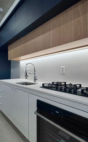 Apartamento à venda com 81m², 2 quartos e 1 vaga Apartamento à venda com 81m², 2 quartos e 1 vagaCozinha e Área de Serviço