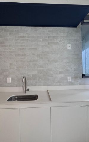 Apartamento à venda com 81m², 2 quartos e 1 vaga Apartamento à venda com 81m², 2 quartos e 1 vagaCozinha e Área de Serviço