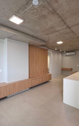 Apartamento à venda com 81m², 2 quartos e 1 vaga Apartamento à venda com 81m², 2 quartos e 1 vagaSala