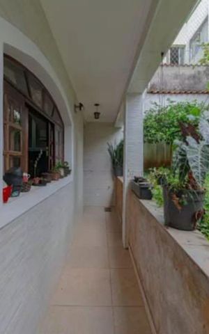 Casa para alugar com 240m², 4 quartos e 3 vagas Casa para alugar com 240m², 4 quartos e 3 vagasÁrea externa