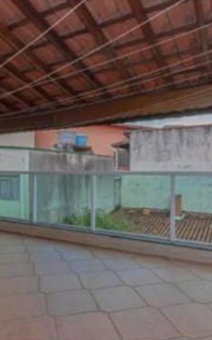 Casa para alugar com 240m², 4 quartos e 3 vagas Casa para alugar com 240m², 4 quartos e 3 vagasVaranda