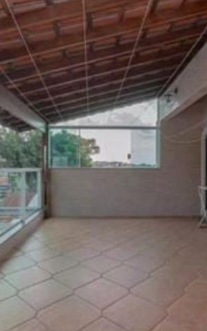 Casa para alugar com 240m², 4 quartos e 3 vagas Casa para alugar com 240m², 4 quartos e 3 vagasVaranda