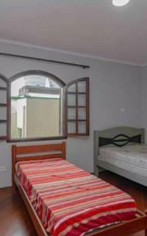 Casa para alugar com 240m², 4 quartos e 3 vagas Casa para alugar com 240m², 4 quartos e 3 vagasQuarto