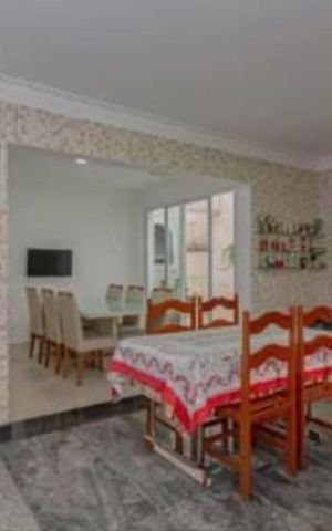 Casa para alugar com 240m², 4 quartos e 3 vagas Casa para alugar com 240m², 4 quartos e 3 vagasCozinha