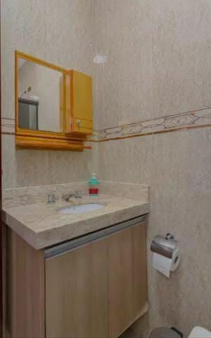Casa para alugar com 240m², 4 quartos e 3 vagas Casa para alugar com 240m², 4 quartos e 3 vagasBanheiro