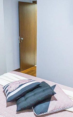 Casa à venda com 300m², 4 quartos e 5 vagas Casa à venda com 300m², 4 quartos e 5 vagasQuarto 2