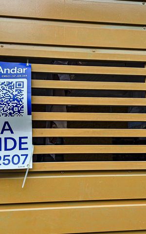 Casa para alugar com 300m², 3 quartos e 2 vagasFachada