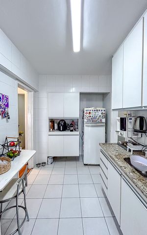 Apartamento à venda com 127m², 4 quartos e 2 vagasCozinha