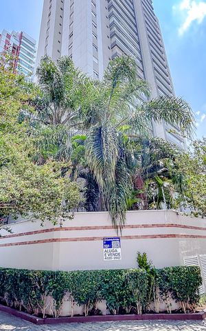 Apartamento à venda com 127m², 4 quartos e 2 vagasFachada com Plaquinha
