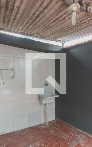 Casa à venda com 450m², 5 quartos e 3 vagas Casa à venda com 450m², 5 quartos e 3 vagasCasa 2 - Área de Serviço