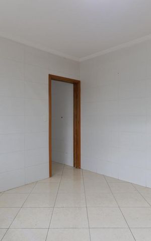 Casa à venda com 200m², 3 quartos e 3 vagas Casa à venda com 200m², 3 quartos e 3 vagasCozinha
