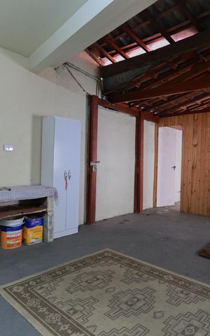 Casa à venda com 200m², 3 quartos e 3 vagas Casa à venda com 200m², 3 quartos e 3 vagasSalão 1