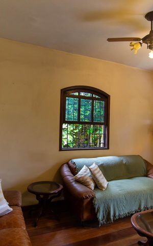 Casa à venda com 117m², 2 quartos e 4 vagas