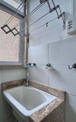 Apartamento à venda com 53m², 3 quartos e 1 vaga Apartamento à venda com 53m², 3 quartos e 1 vagaCozinha e Área de Serviço