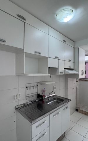 Apartamento à venda com 53m², 3 quartos e 1 vaga Apartamento à venda com 53m², 3 quartos e 1 vagaCozinha e Área de Serviço
