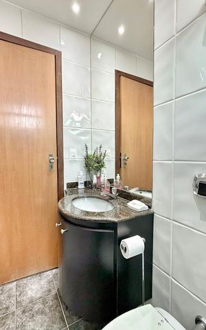 Apartamento à venda com 165m², 4 quartos e 2 vagas Apartamento à venda com 165m², 4 quartos e 2 vagasBanheiro Social