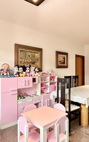 Apartamento à venda com 165m², 4 quartos e 2 vagas Apartamento à venda com 165m², 4 quartos e 2 vagasSala