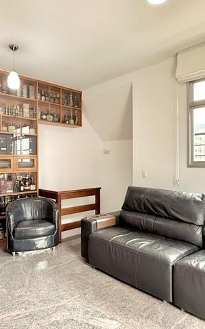 Apartamento à venda com 165m², 4 quartos e 2 vagas Apartamento à venda com 165m², 4 quartos e 2 vagasCobertura