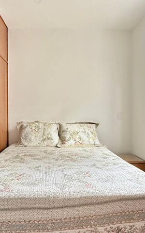 Apartamento à venda com 165m², 4 quartos e 2 vagas Apartamento à venda com 165m², 4 quartos e 2 vagasSuíte