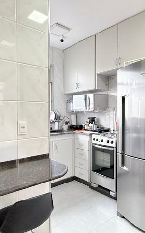 Apartamento à venda com 165m², 4 quartos e 2 vagas Apartamento à venda com 165m², 4 quartos e 2 vagasCozinha