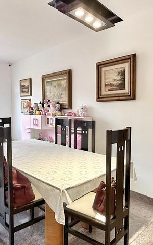 Apartamento à venda com 165m², 4 quartos e 2 vagas Apartamento à venda com 165m², 4 quartos e 2 vagasSala