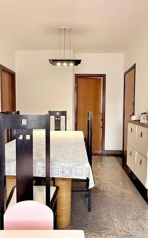 Apartamento à venda com 165m², 4 quartos e 2 vagas Apartamento à venda com 165m², 4 quartos e 2 vagasSala