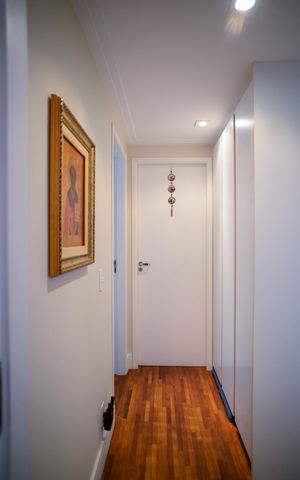 Apartamento à venda com 124m², 3 quartos e 2 vagas Apartamento à venda com 124m², 3 quartos e 2 vagasCorredor/Circulação
