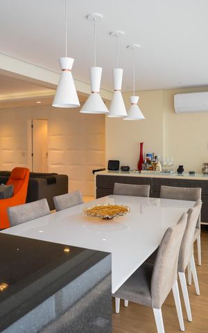 Apartamento à venda com 124m², 3 quartos e 2 vagas Apartamento à venda com 124m², 3 quartos e 2 vagasVaranda Goumert