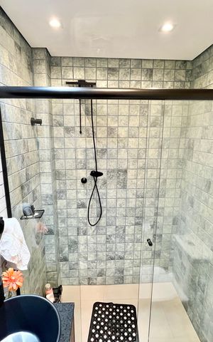 Apartamento à venda com 90m², 3 quartos e 1 vaga Apartamento à venda com 90m², 3 quartos e 1 vagaBanheiro