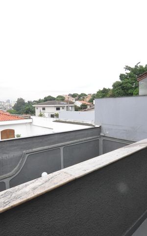 Casa de condomínio à venda com 314m², 4 quartos e 3 vagasSacada do Quarto 4