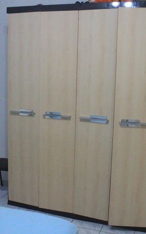 Casa à venda com 180m², 2 quartos e 2 vagasSuíte